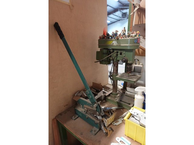 Metalen werkbank - afbeelding 3 van  9