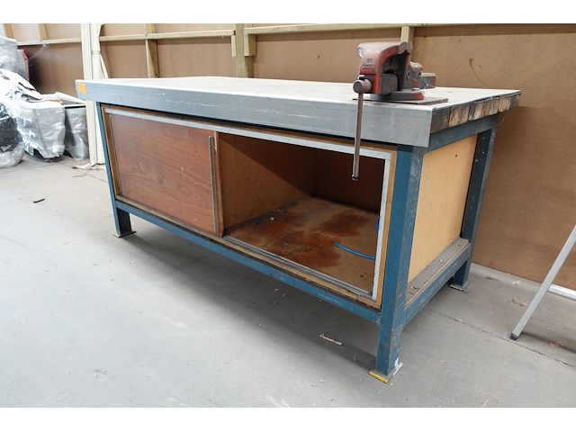 Metalen werkbank - afbeelding 4 van  7