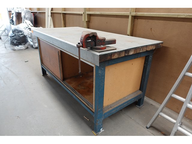 Metalen werkbank - afbeelding 7 van  7