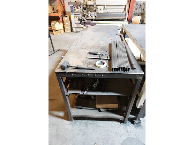 Metalen werkbank - afbeelding 2 van  4