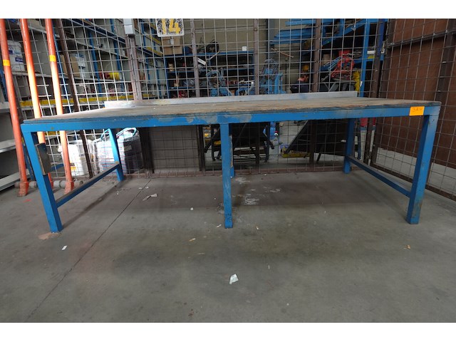 Metalen werkbank - afbeelding 1 van  3