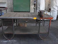Metalen werkbank