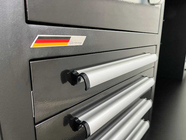 Metalen werkbank - afbeelding 8 van  17