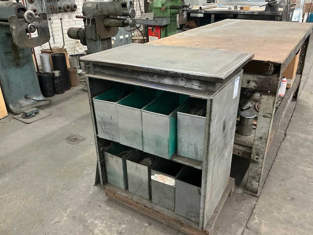 Metalen werkbank - afbeelding 4 van  7