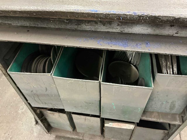 Metalen werkbank - afbeelding 5 van  7