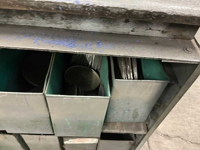 Metalen werkbank - afbeelding 6 van  7