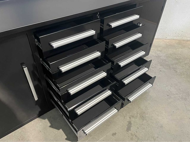 Metalen werkbank - afbeelding 2 van  14