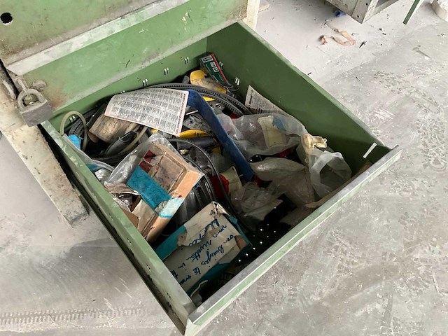 Metalen werkbank - afbeelding 4 van  9