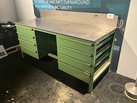 Metalen werkbank - afbeelding 1 van  6