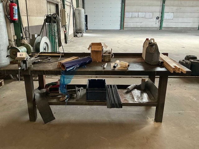 Metalen werkbank - afbeelding 1 van  7