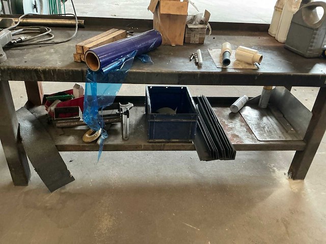 Metalen werkbank - afbeelding 7 van  7