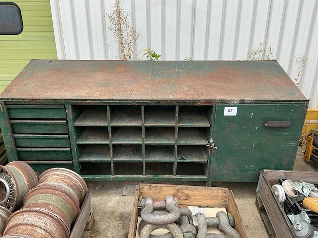 Metalen werkbank - afbeelding 1 van  2