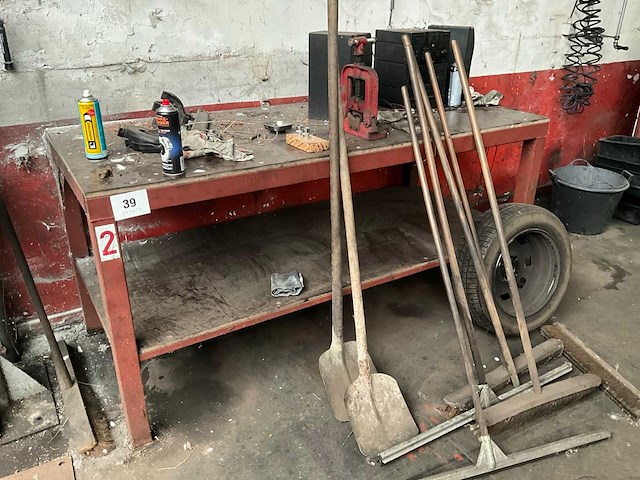 Metalen werkbanken en kasten (4x) - afbeelding 1 van  8
