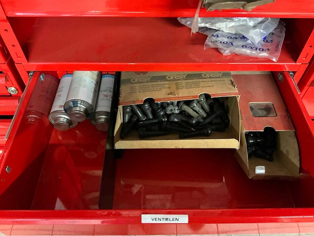 Metalen werkkast met inhoud (15x) - afbeelding 2 van  34