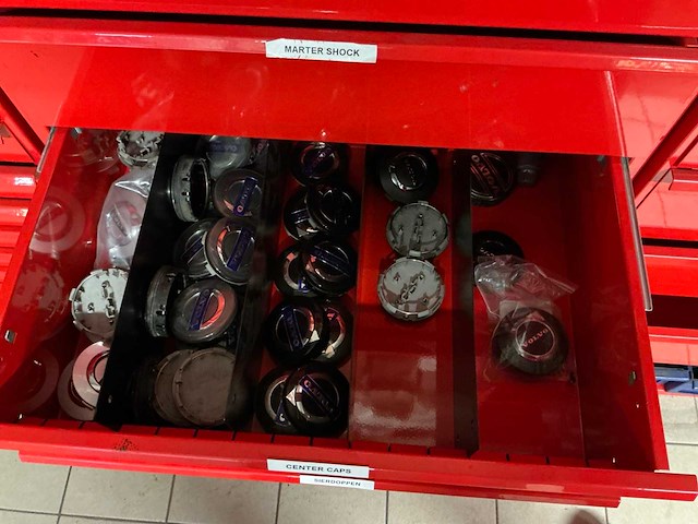 Metalen werkkast met inhoud (15x) - afbeelding 6 van  34