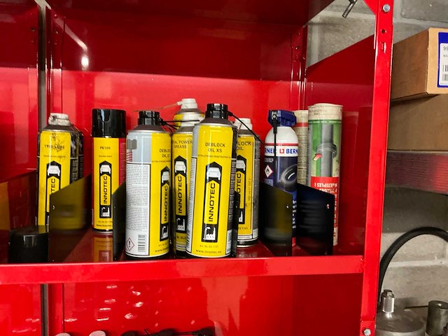 Metalen werkkast met inhoud (15x) - afbeelding 13 van  34
