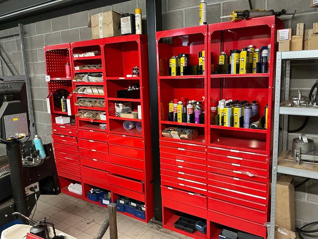 Metalen werkkast met inhoud (15x) - afbeelding 14 van  34
