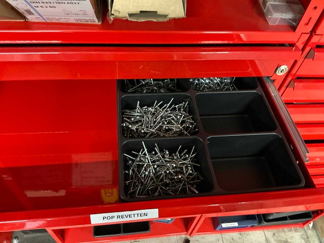 Metalen werkkast met inhoud (15x) - afbeelding 3 van  13