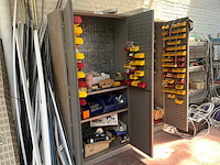 Metalen werkkast met inhoud (2x) - afbeelding 1 van  12
