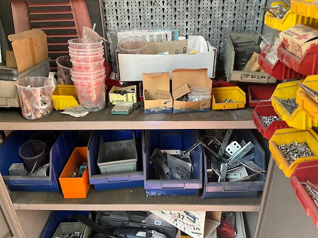 Metalen werkkast met inhoud (2x) - afbeelding 5 van  12