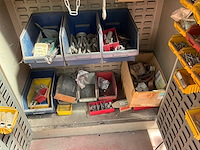 Metalen werkkast met inhoud (2x) - afbeelding 8 van  12