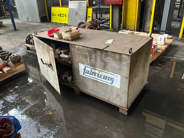 Metalen werkkast - afbeelding 1 van  4