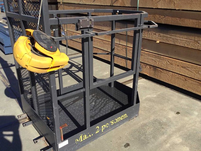 Metalen werkkooi - afbeelding 10 van  10