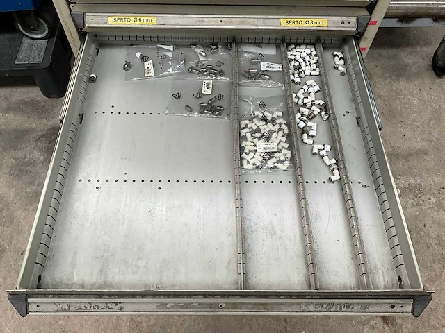 Metalen werkplaats ladenkast inhoudende festo onderdelen - afbeelding 5 van  14