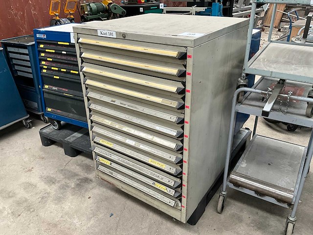 Metalen werkplaats ladenkast inhoudende festo onderdelen - afbeelding 1 van  14