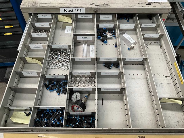 Metalen werkplaats ladenkast inhoudende festo onderdelen - afbeelding 9 van  14