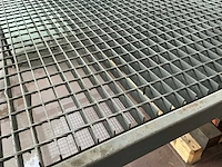 Metalen werkplatform - afbeelding 2 van  2