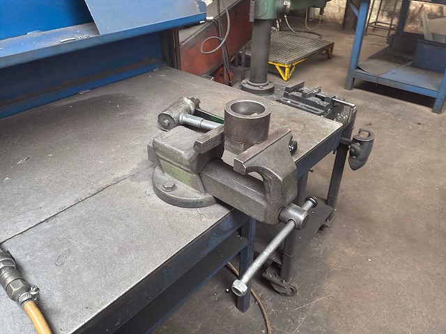 Metalen werktafel 2 zijdig - afbeelding 4 van  7