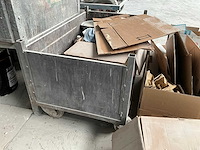 Metalen werktafel en diversen - afbeelding 9 van  13