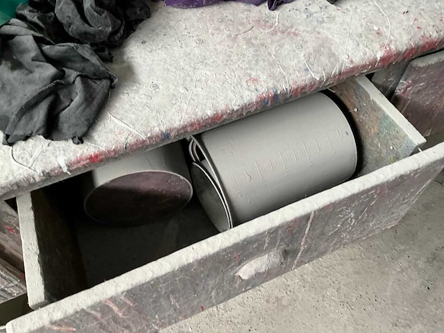 Metalen werktafel en diversen - afbeelding 11 van  13