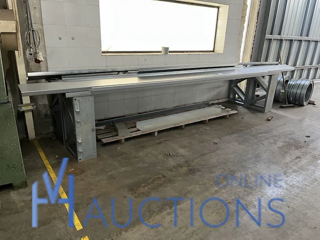 Metalen werktafel en profielen - afbeelding 2 van  5