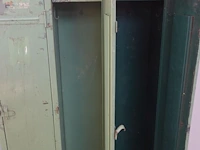 Metalen werktafel + metalen kast - afbeelding 3 van  5