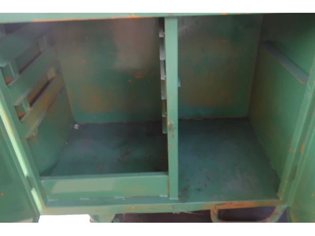 Metalen werktafel + metalen kast - afbeelding 5 van  5