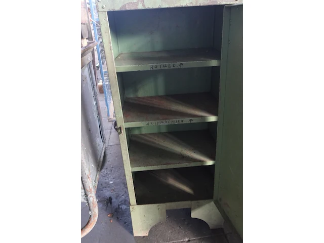 Metalen werktafel + metalen kast - afbeelding 5 van  5