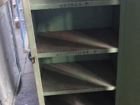 Metalen werktafel + metalen kast - afbeelding 5 van  5