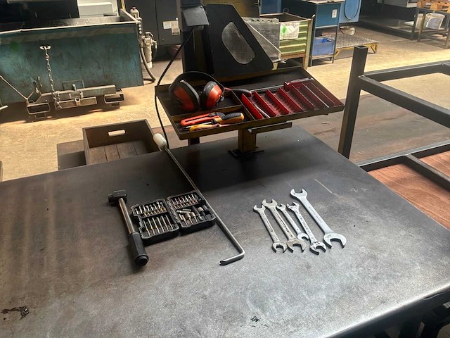 Metalen werktafel - afbeelding 3 van  3