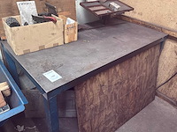 Metalen werktafel - afbeelding 1 van  1