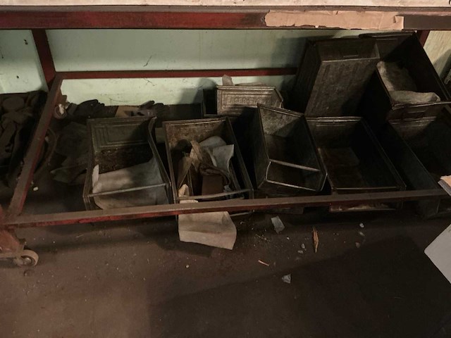 Metalen werktafel - afbeelding 4 van  4