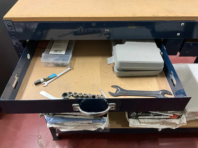 Metalen werktafel - afbeelding 5 van  6