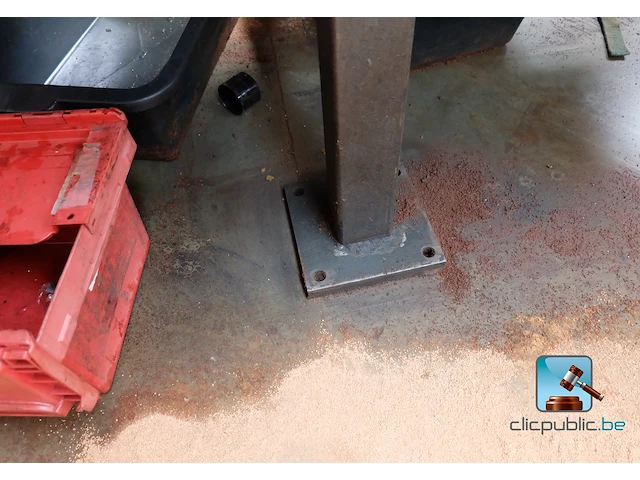 Metalen werktafel - afbeelding 14 van  19
