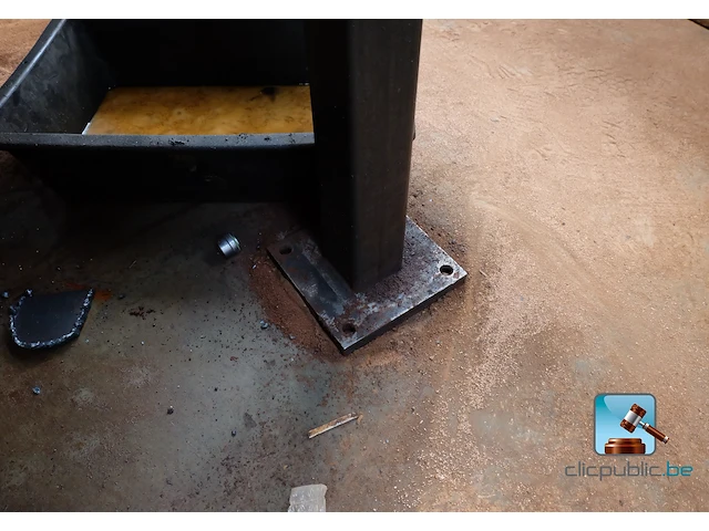 Metalen werktafel - afbeelding 15 van  19
