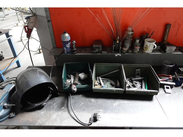Metalen werktafel - afbeelding 2 van  8