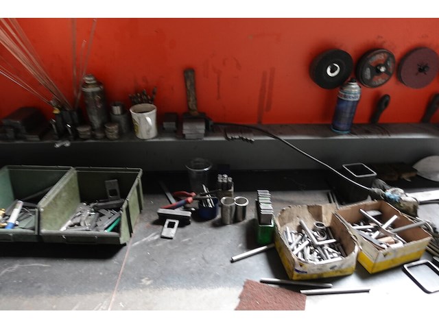 Metalen werktafel - afbeelding 3 van  8