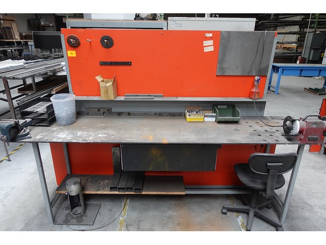 Metalen werktafel - afbeelding 1 van  11