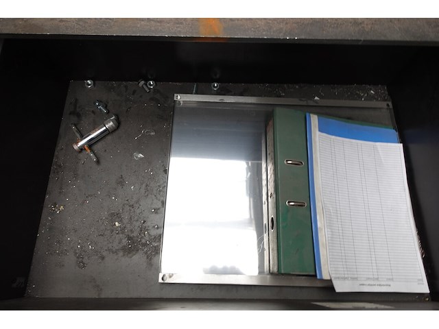 Metalen werktafel - afbeelding 8 van  11