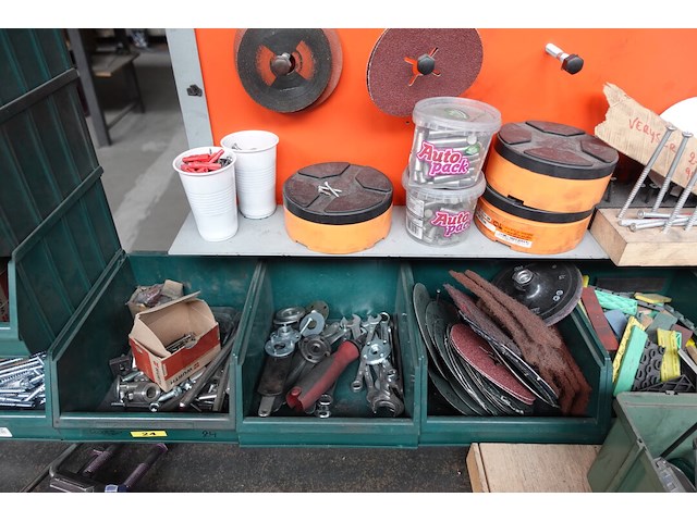 Metalen werktafel - afbeelding 3 van  12